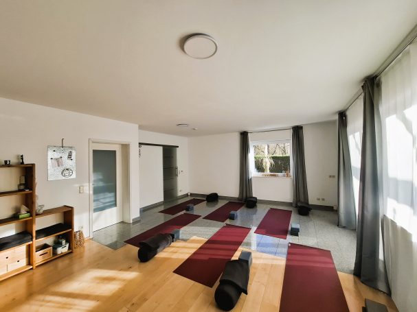 Nadine, NadineS Yoga mit Herz, Yogastudio Mainz-Hechtsheim
